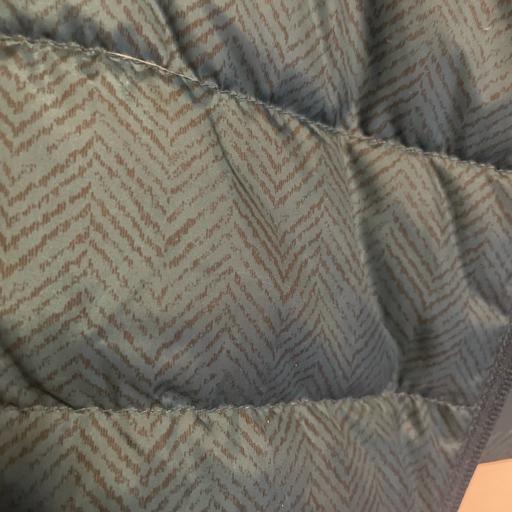 Eddie Bauer Green Quilted Puffer Vest - Picture 3 of 3